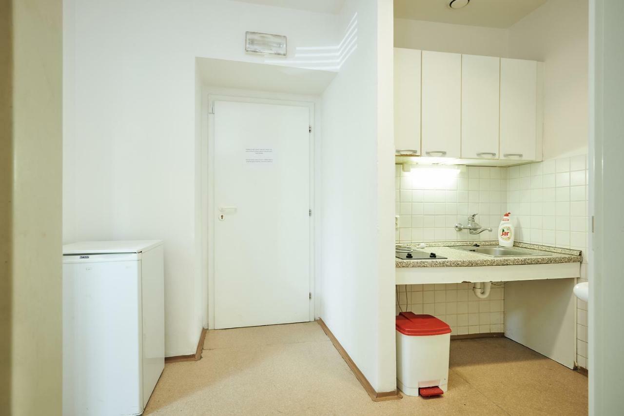 Hostel Mikolase Alse Prag Exteriör bild