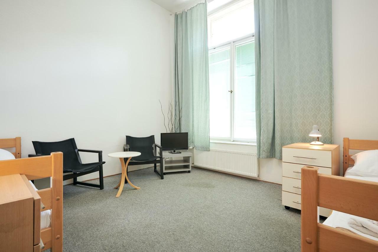 Hostel Mikolase Alse Prag Exteriör bild