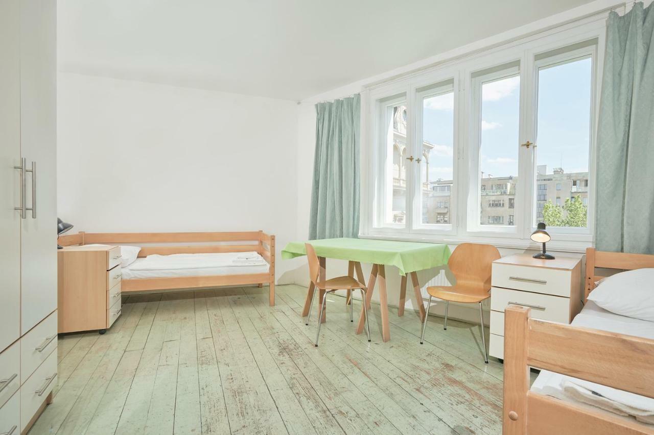 Hostel Mikolase Alse Prag Exteriör bild